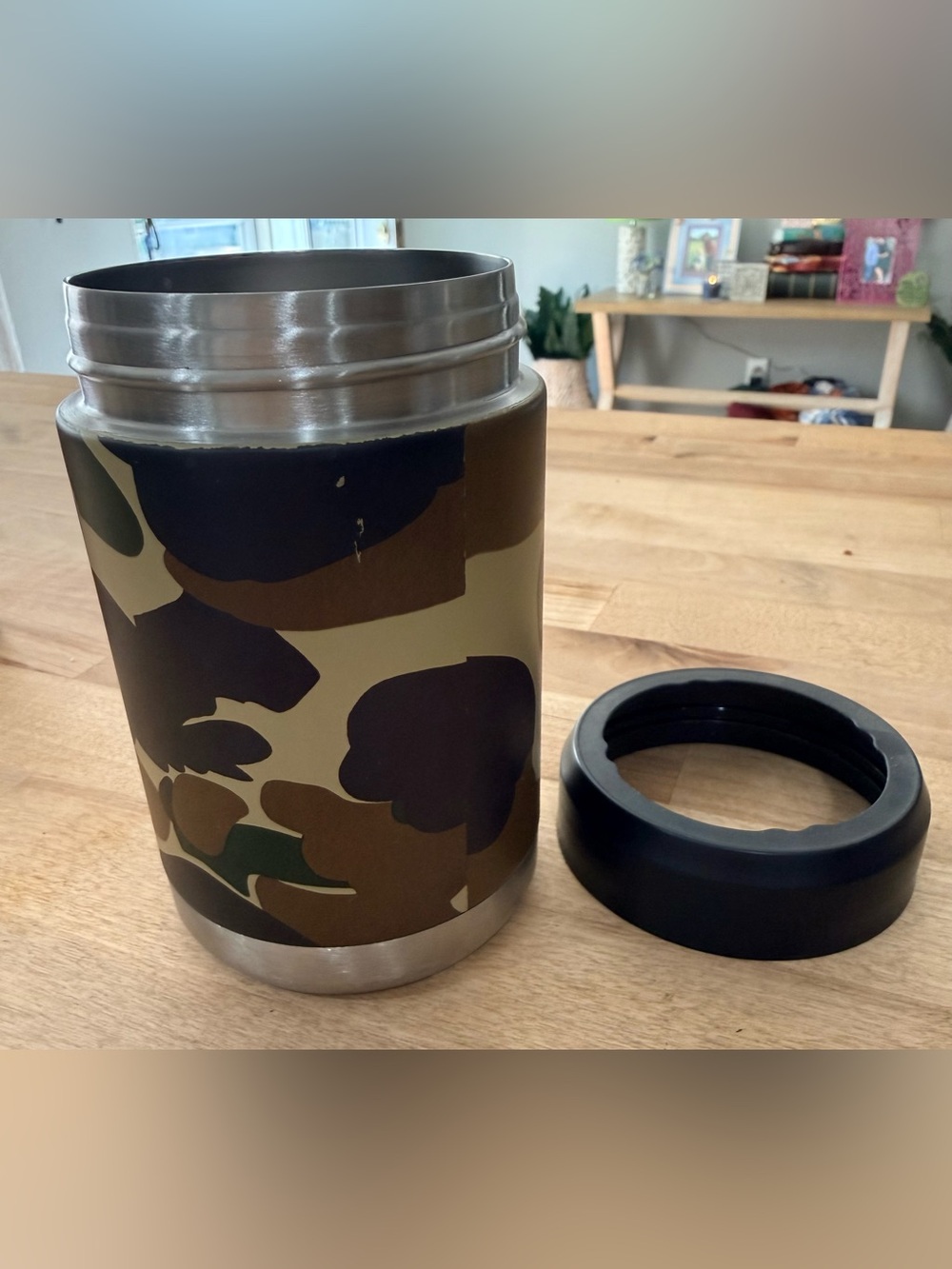 Camo 12oz can cooler